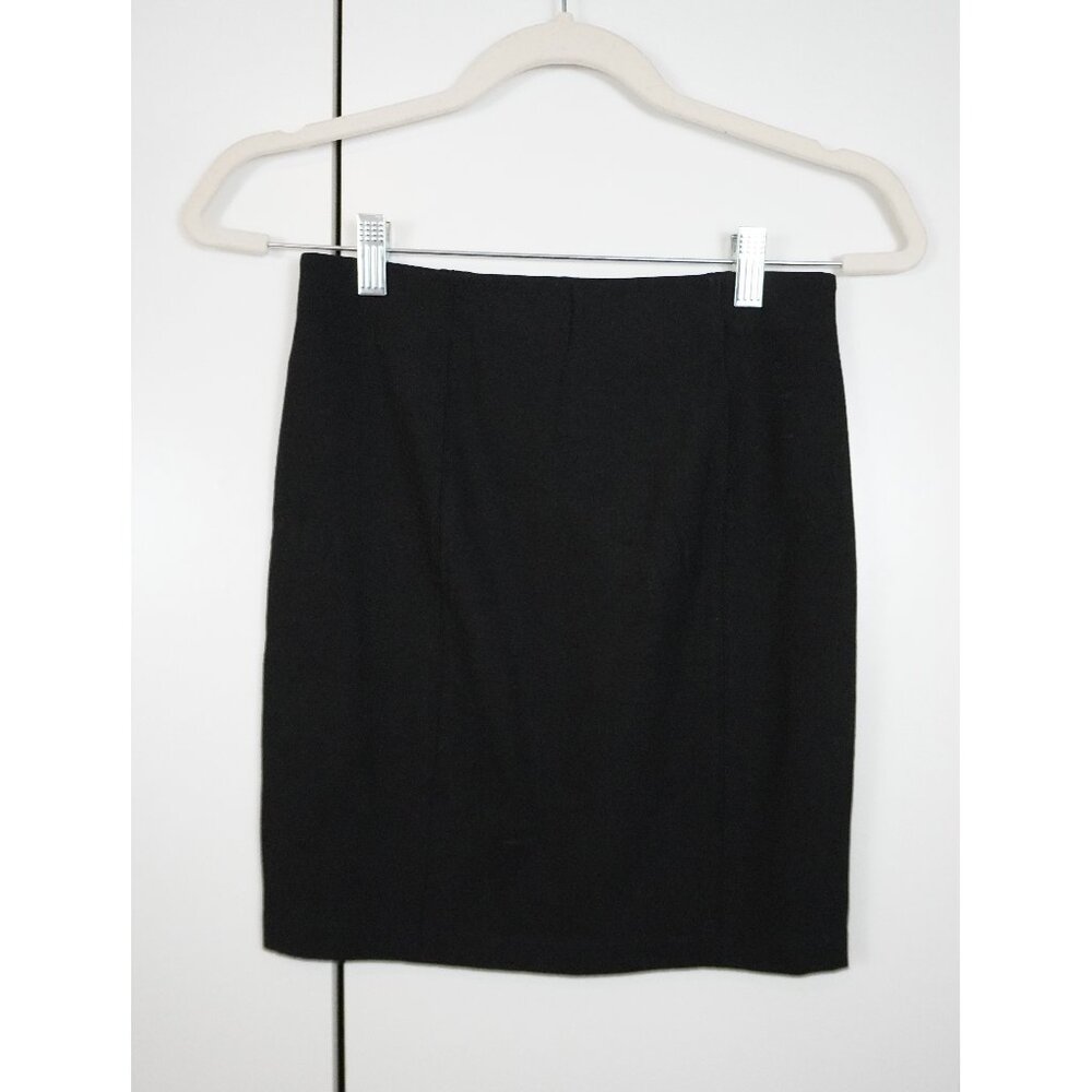 Aritzia (Talula) "Mitford" Mini Skirt in Black